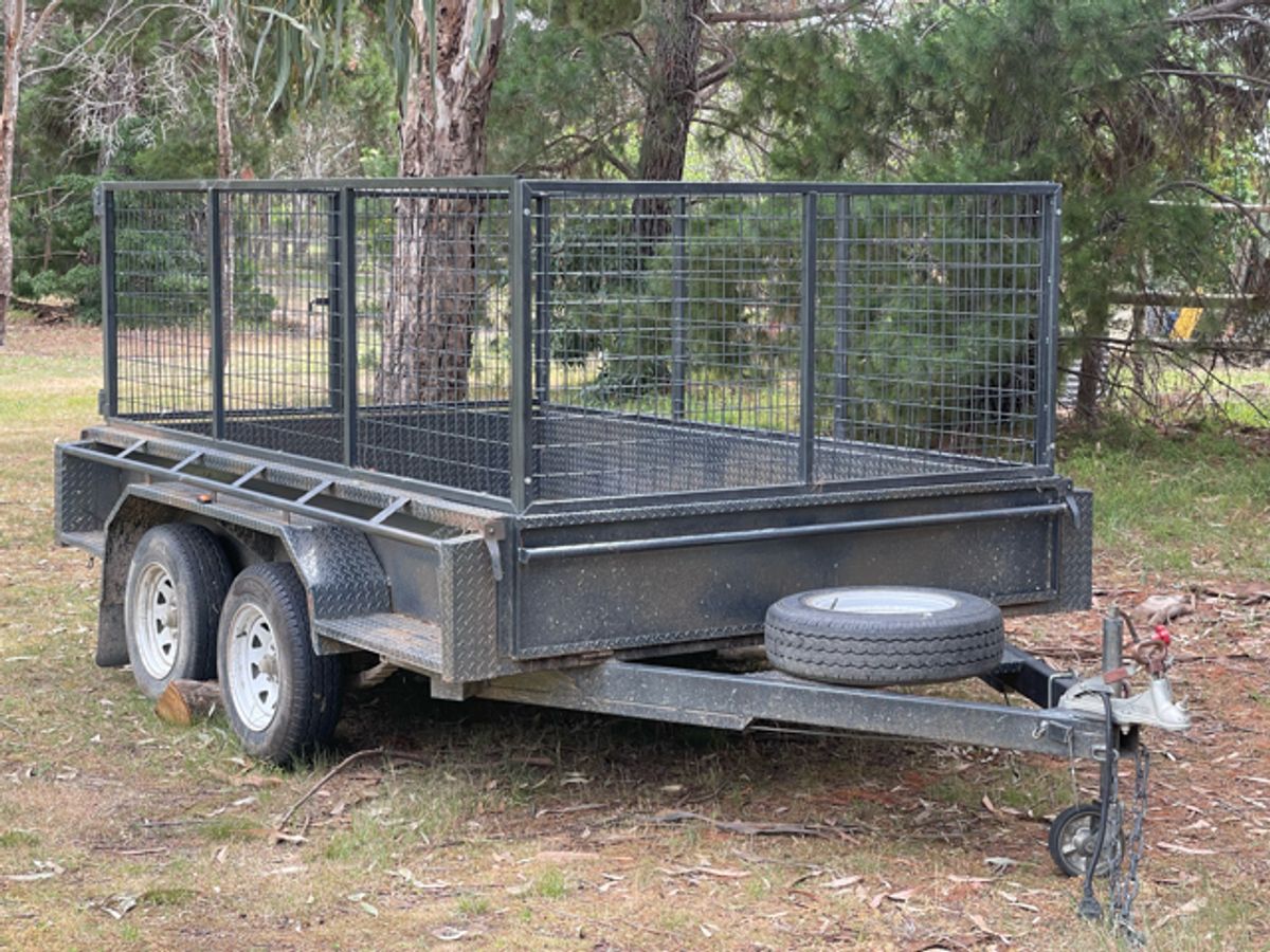 Large 10x6 Cage Trailer for hire in Wodonga Shire, twin axle, 2.8t GVM.