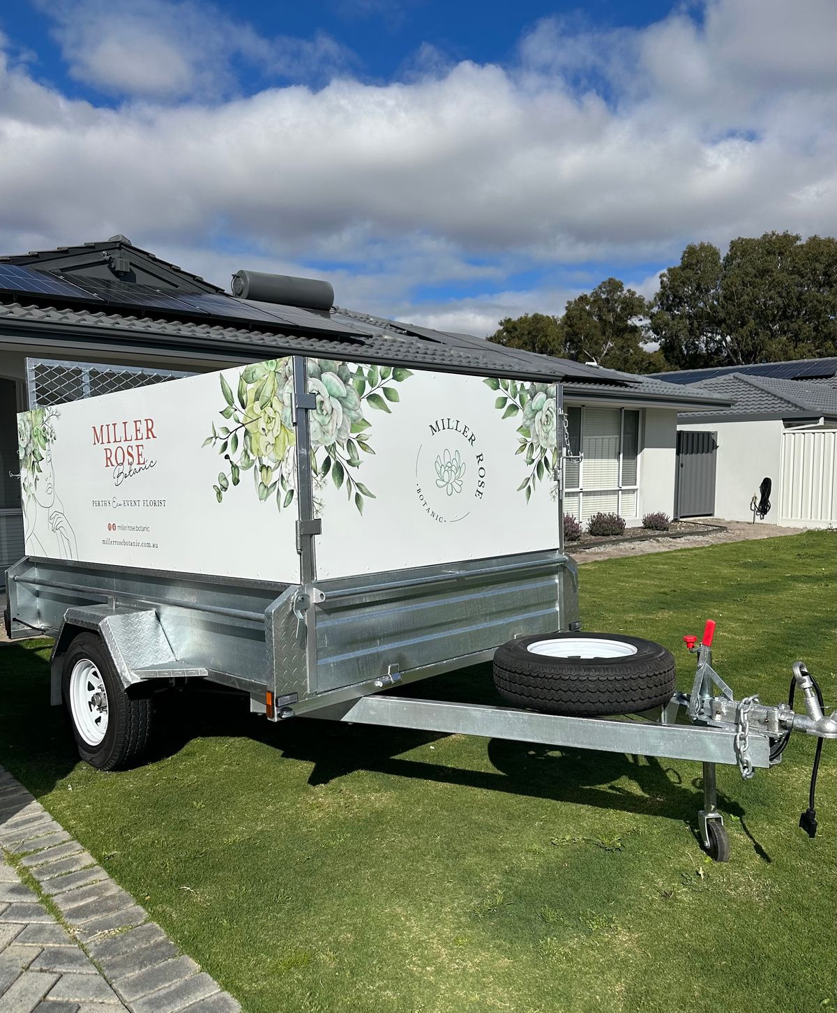 A cage trailer available for hire in Noranda.